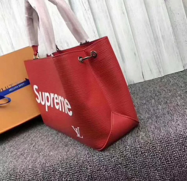 l0vis Vvtt0n svp*me red 51347 30*19*12cm