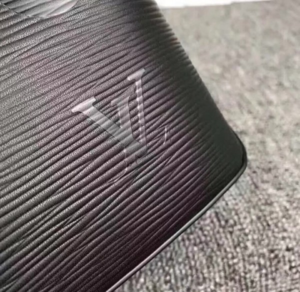 l0vis Vvtt0n svp*me black 51347 3009 30*19*12cm