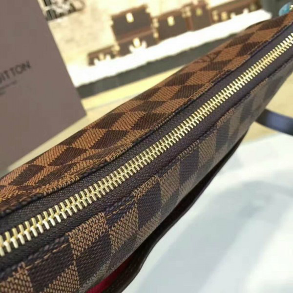 cohotbag l0vis Vvtt0n bloomsbury pm