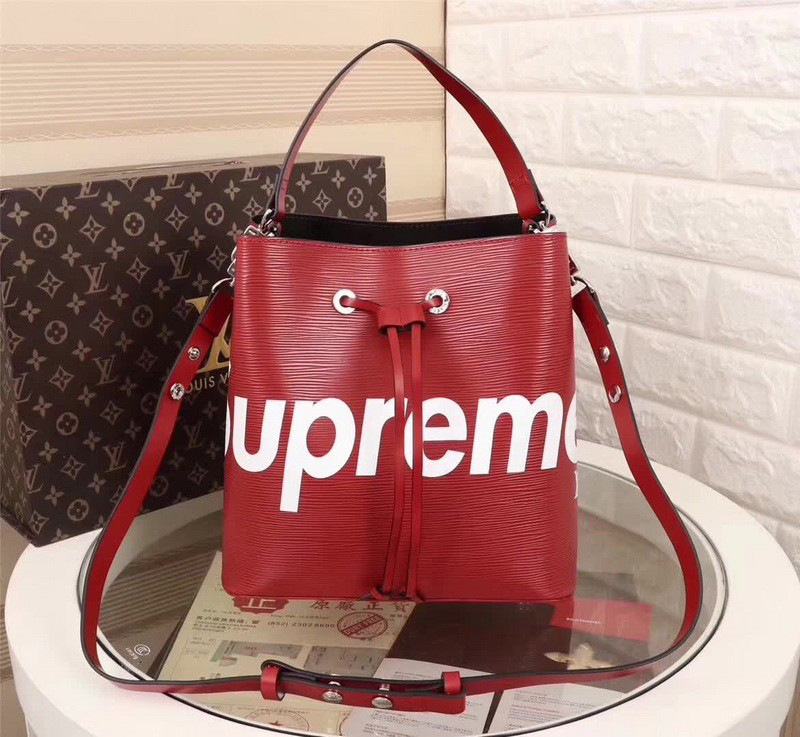 l0vis Vvtt0n svp*me bucket bag red m44022 26*22*27cm