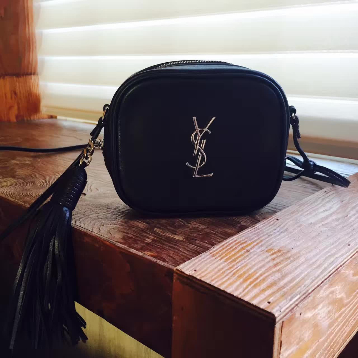 Y51 monogram blogger black 5122 14cm x 12cm x 5cm