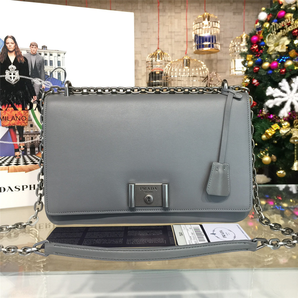 Pra*a metal closure 3928 30cm x 7cm x 19cm