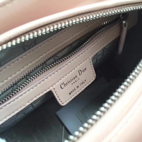 cohotbag lady D10r 1575