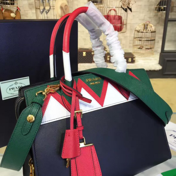 Pra*a esplanade 3865 30cm x 23cm x 15cm