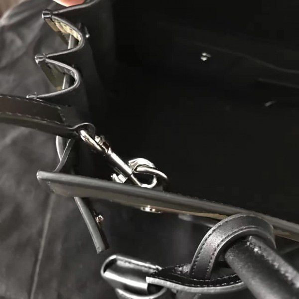 Y51 classic sac de jour nano 4876 22cm x 18cm x 11cm