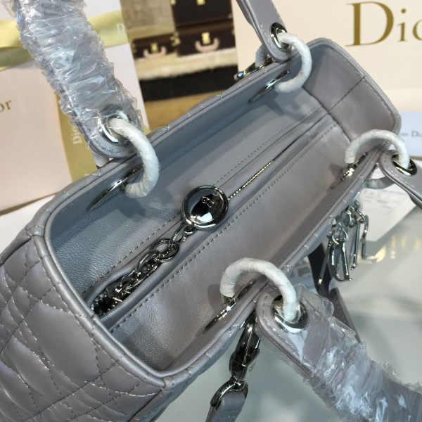 lady D10r 1640 24cm x 10cm x 20cm