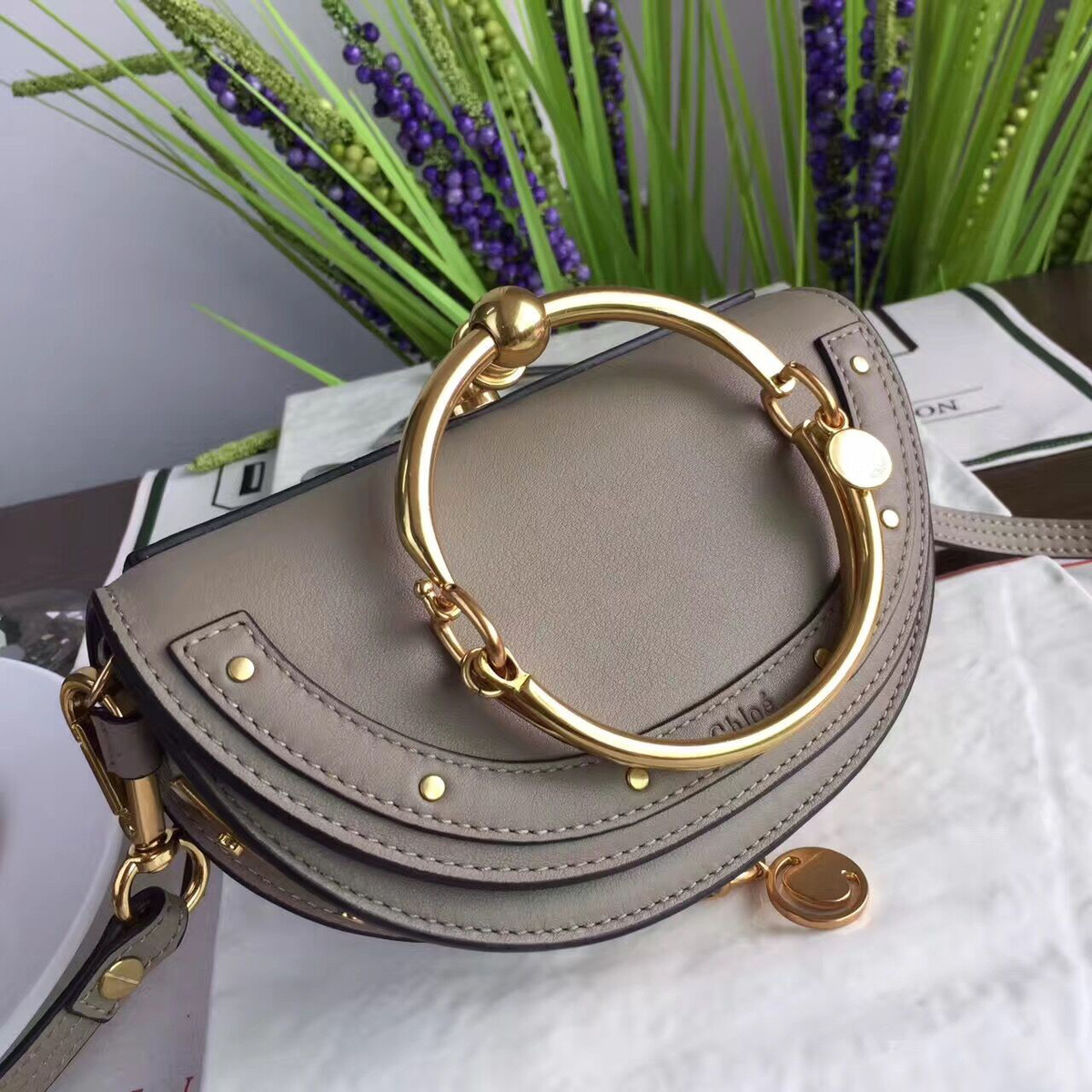 Chloe leather nile z1340 20cm x 12cm x 6cm