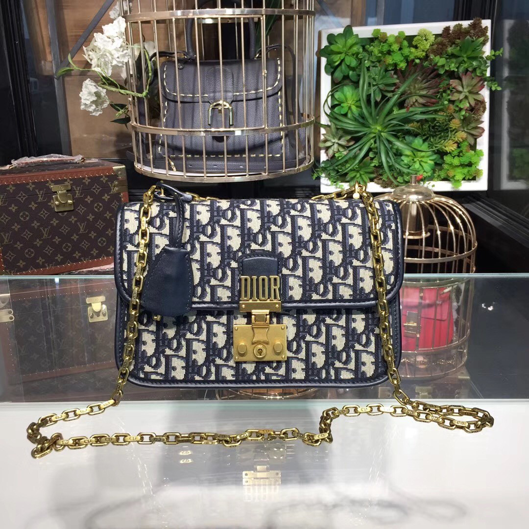 D10r addict 24*5*16cm