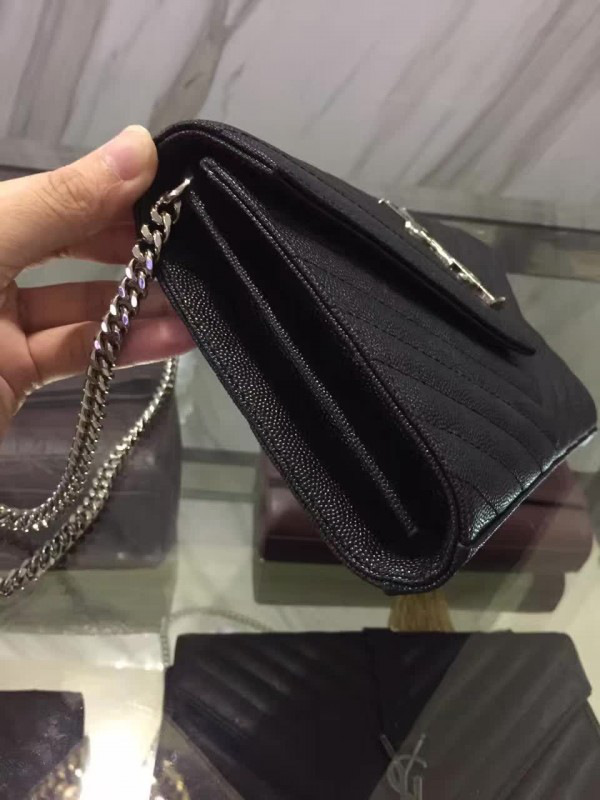 Y51 envelope chain wallet 5099 22cm x 5.5cm x 13.5cm