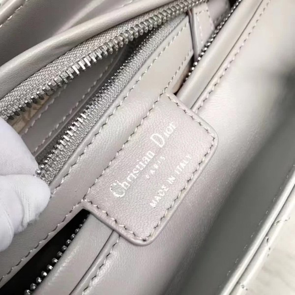 cohotbag lady D10r 1576