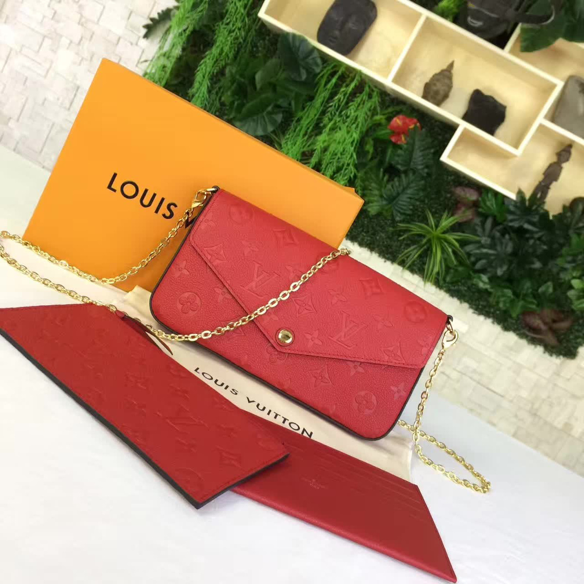 l0vis Vvtt0n pochette cohotbag felicie cerise 3260