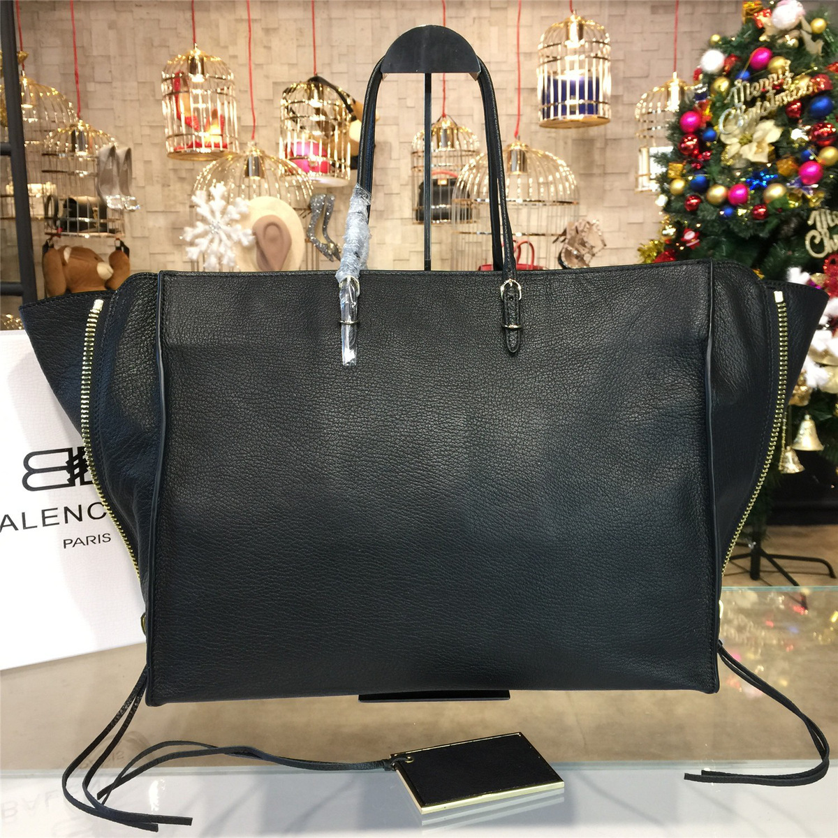 Ba1en*iaga shoulder bag_5457_28.5cm x 14cmx 28cm