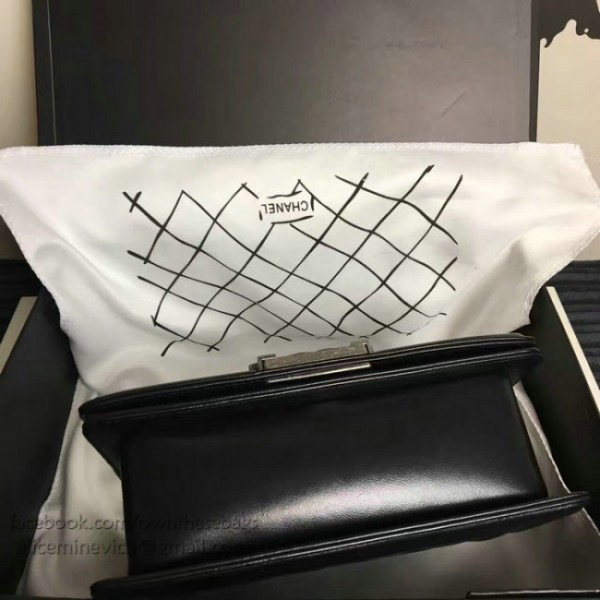 Ch**el small caviar quilted lambskin boy bag black