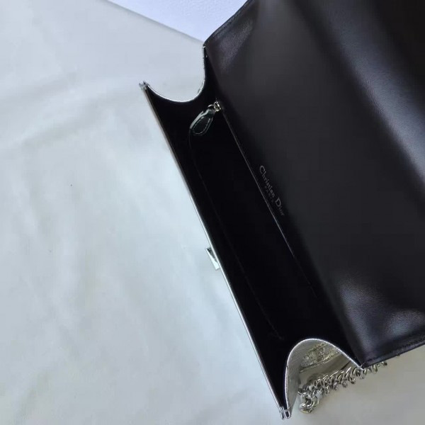 D10r ama 1770 21.5cm x 13cm x 8cm