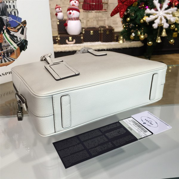Pra*a leather briefcase  4225 37cm x 9.5cm x 28.5cm