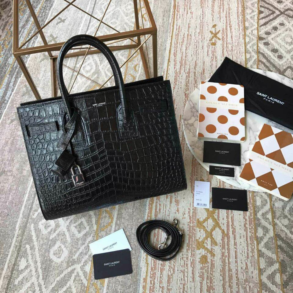 Y51 sac de jour crocodile embossed leather black 4919