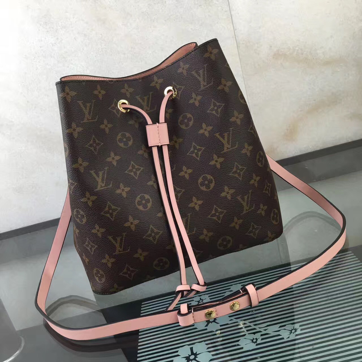LV trendy bucket bag m44021 pink 26 x 27 x 22
