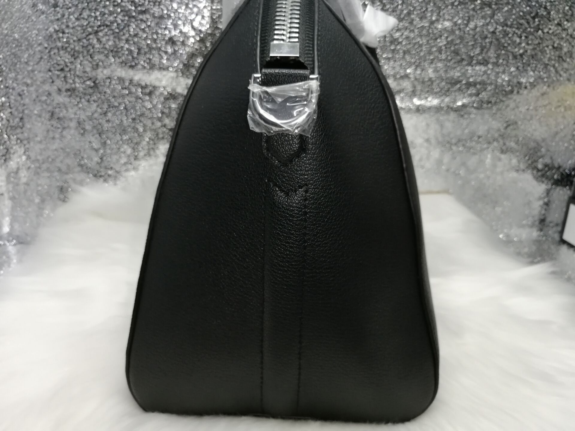 Givenchy medium antigona handbag 3077