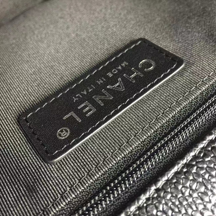 Ch**el new medium boy caviar handbag silver 28cm