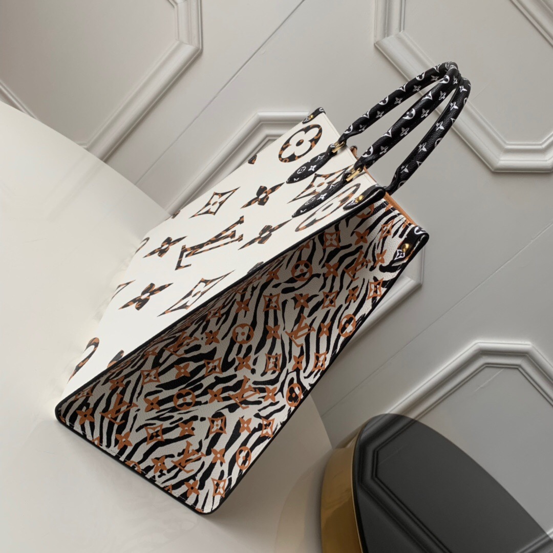 Lv onthego m44675 ivoire 41 cm