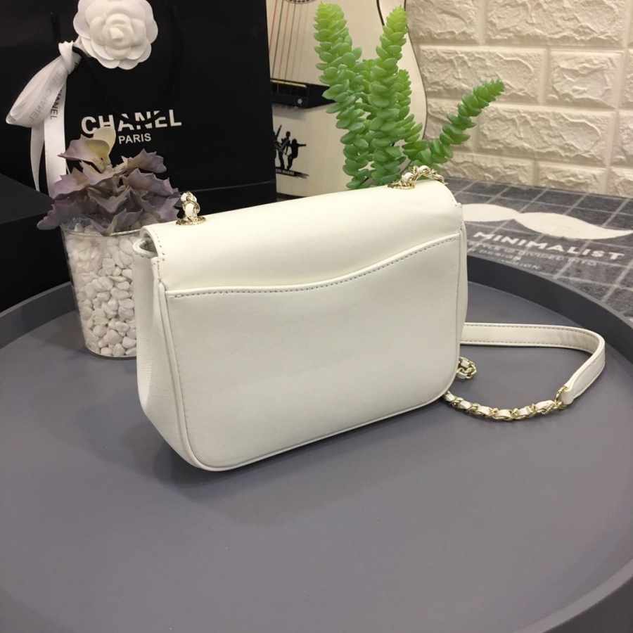 Ch**el new sheepskin small square bag white 18.5x5.5x15cm