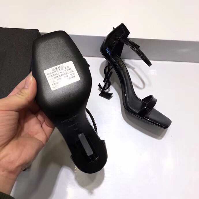 Y51 high-heeled sandals