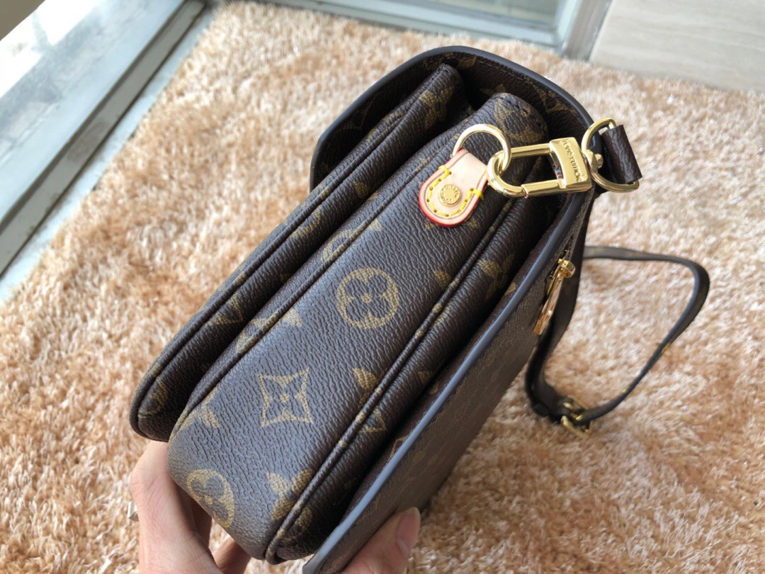 l0vis Vvtt0n pochette metis monogram canvas 25cm