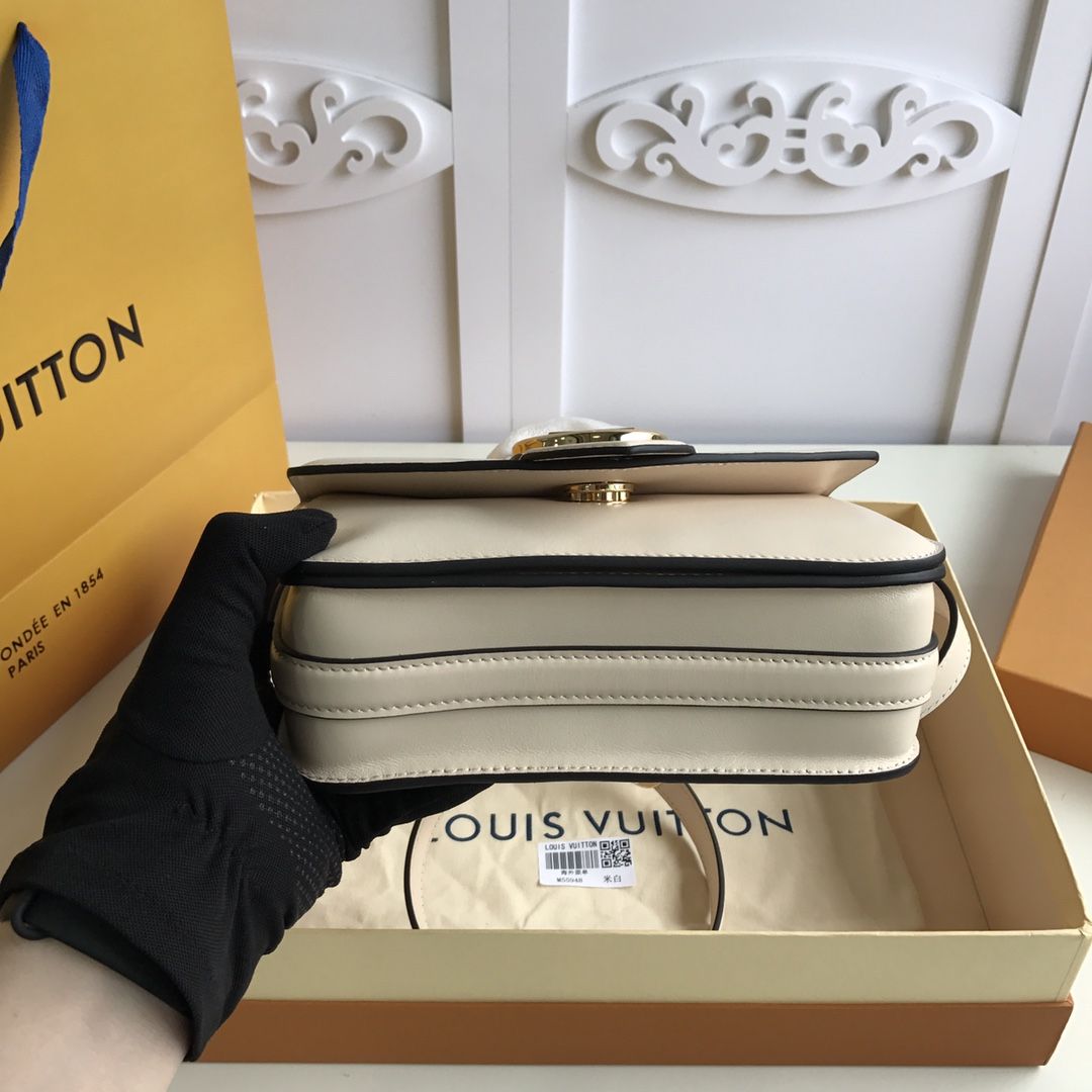 LV pont 9 white m55950