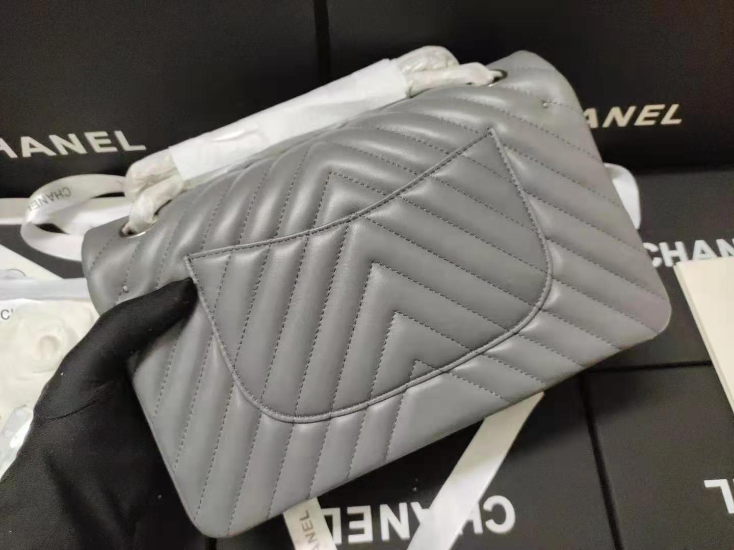 Ch**el lambskin chevron quilted 30cm flap bag grey with sliver hardware