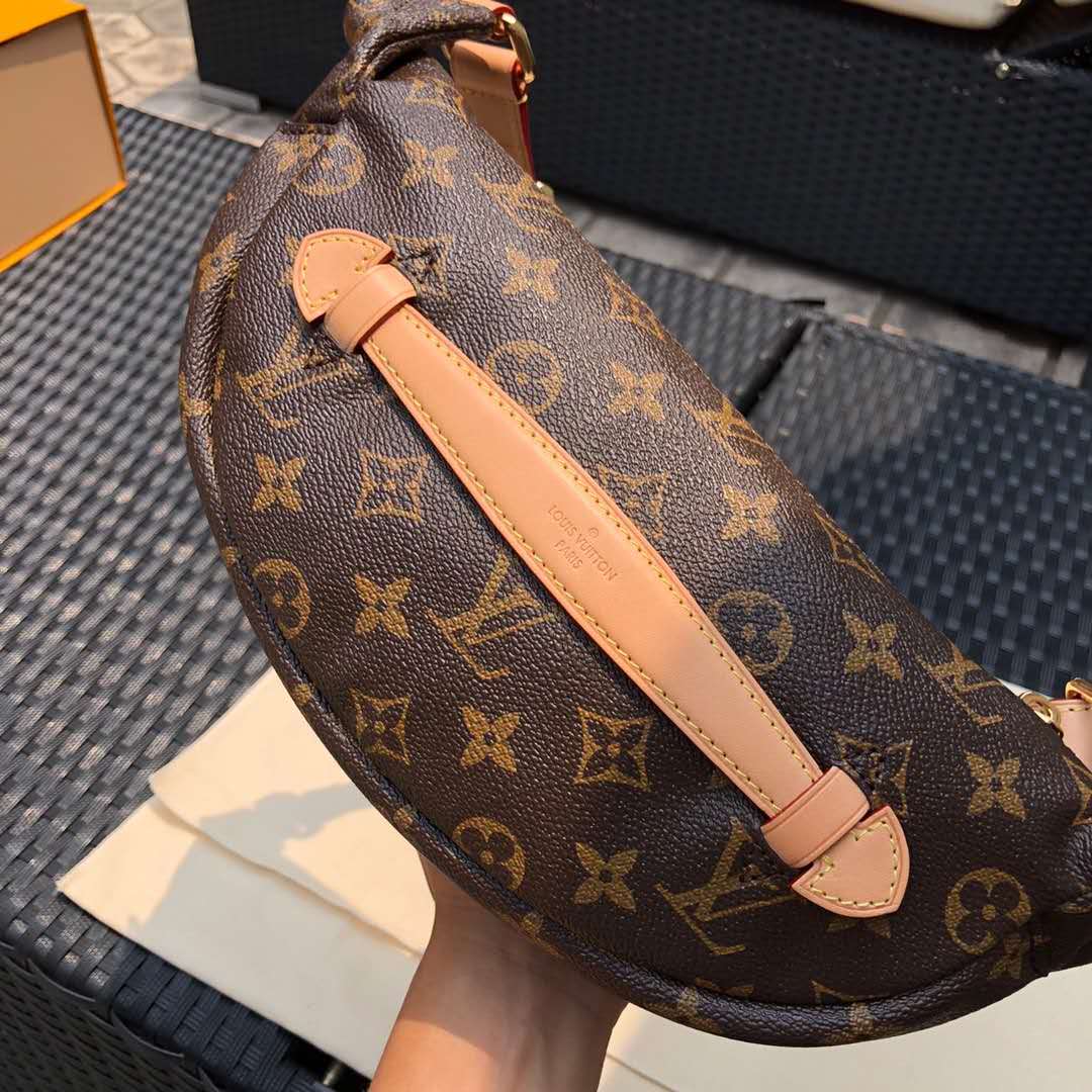 LV bum bag  37*14*13cm