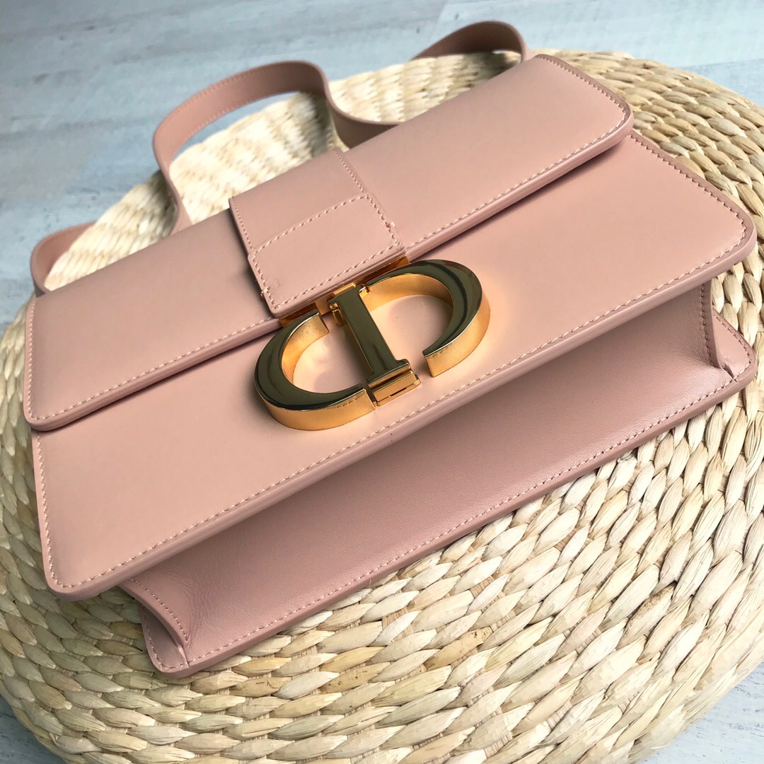 D10r 30 montaigne bag latte box calfskin pink m9203umos 24 x 17 x 8 cm