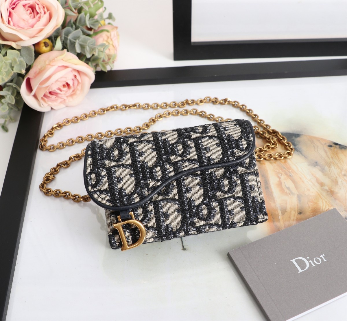 D10r saddle flap card holder blue D10r oblique jacquard s5611ctzq 10.5 x 7 cm