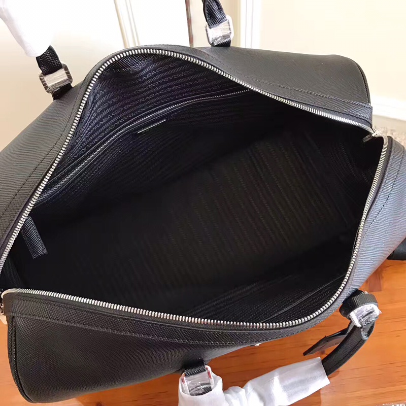 Pra*a black saffiano leather travel bag 2vc018 45.5 x 25 x 17 cm