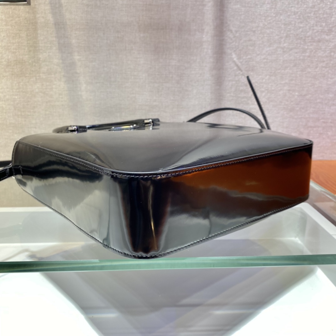 Pra*a  brushed leather tote bag black 1ba330 24 x 22 x 6 cm