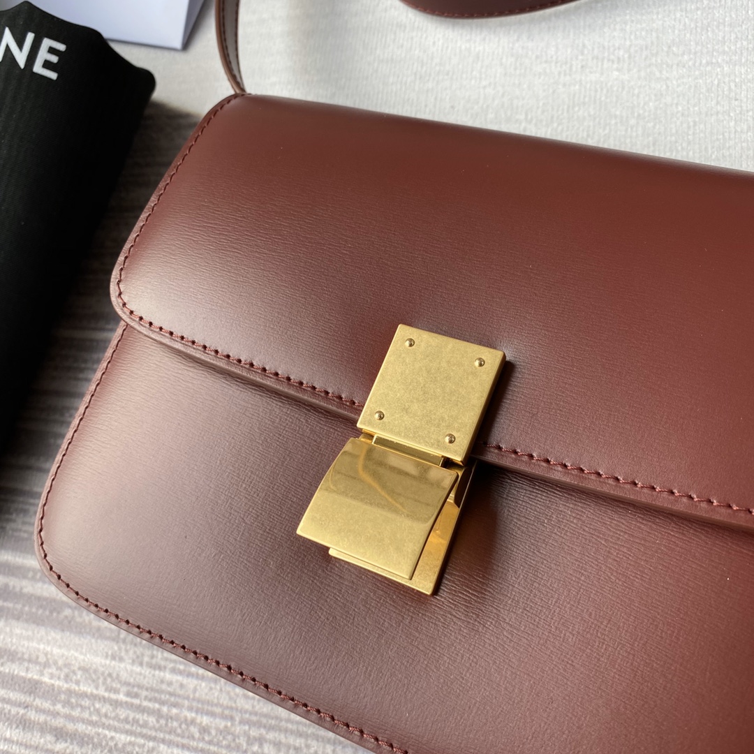 Ce1i*e small classic bag in box calfskin burgundy 189183dls 18 x 15 x 6 cm