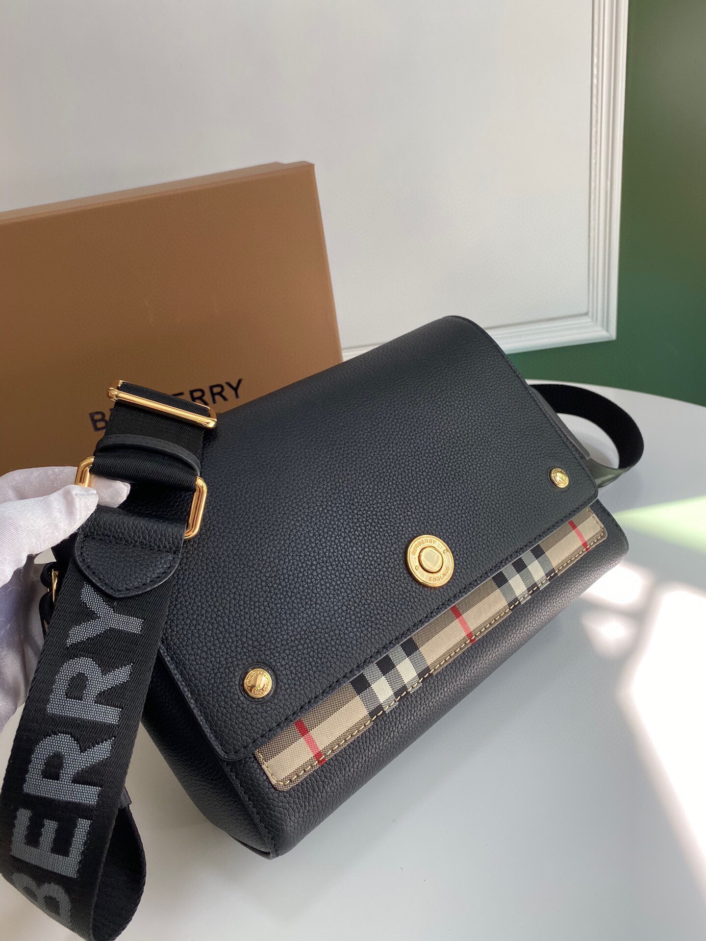 Bv*b*rry leather and vintage check note crossbody bag black 25 x 8.5 x 18cm