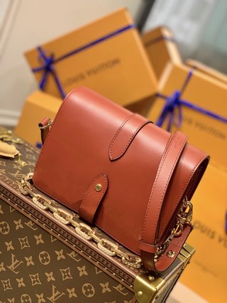 l0vis Vvtt0n rendez-vous calfskin red m57744 17.0 x 22.0 x 7.0 cm