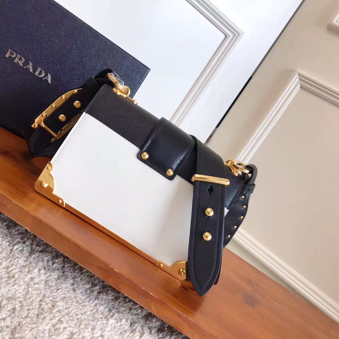 Pra*a leather Pra*a cahier bag white and black 1bd045 19 x 14 x 9 cm