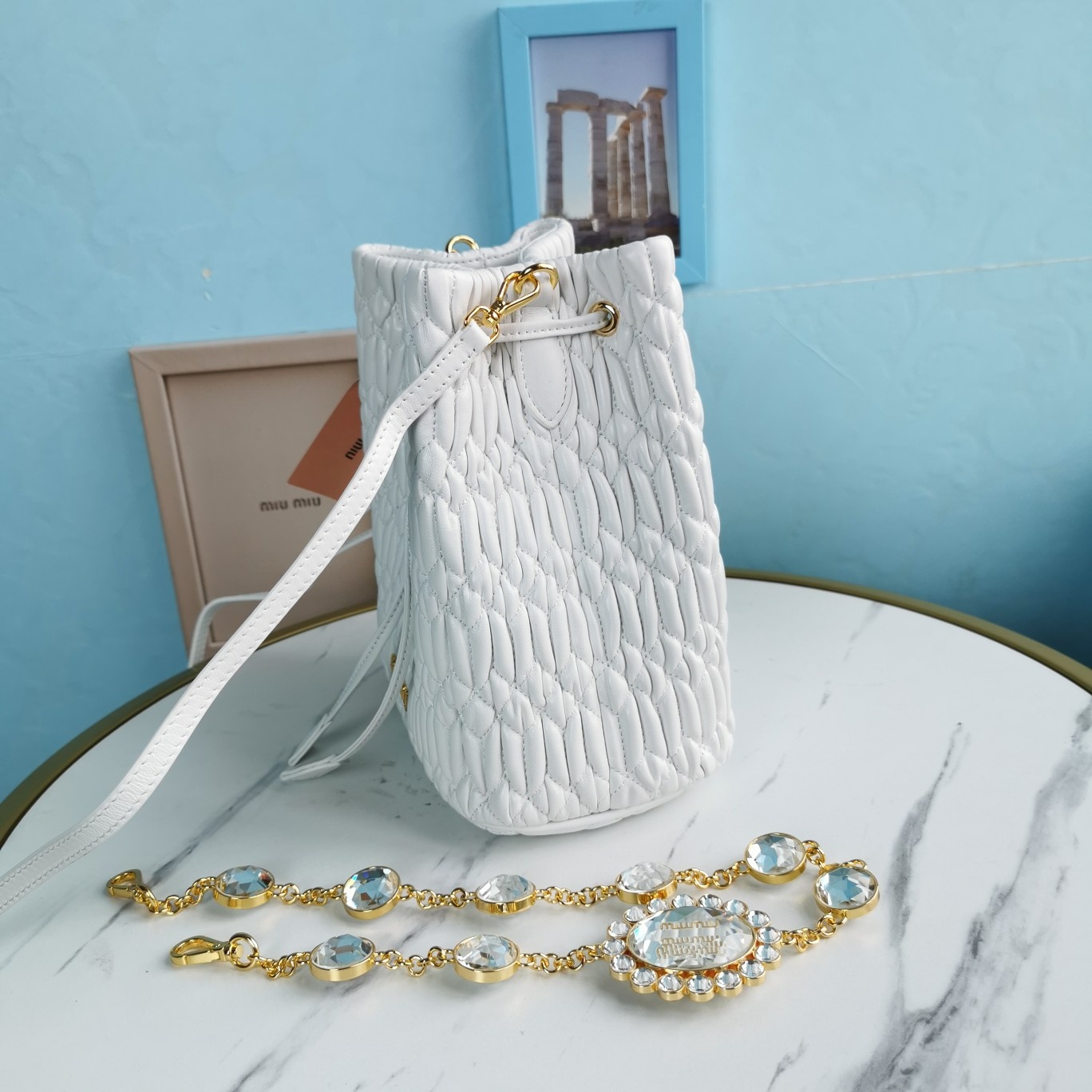 M1um1u crystal cloquÉ nappa leather bucket bag white 5be050 20 x 12 x 21 cm