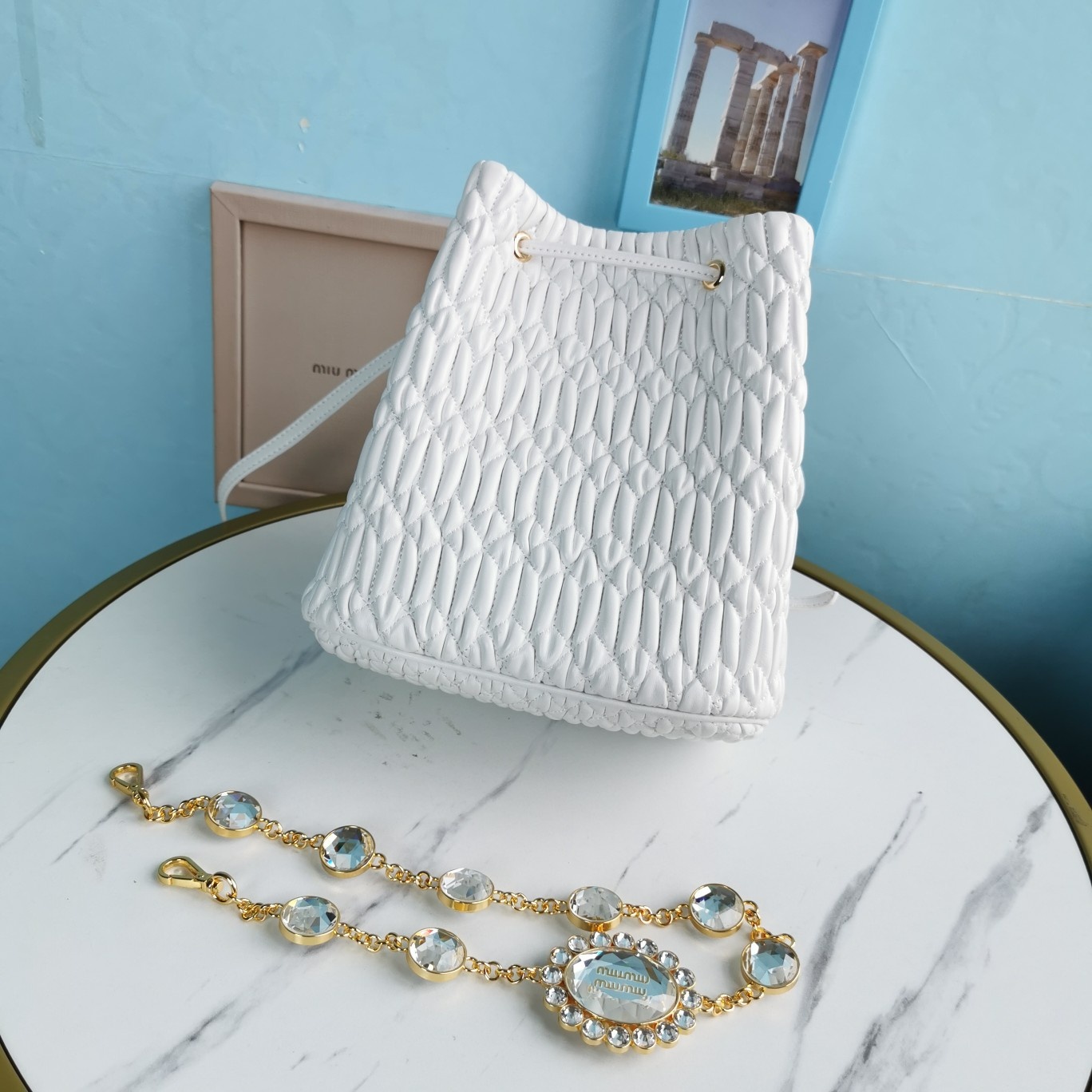 M1um1u crystal cloquÉ nappa leather bucket bag white 5be050 20 x 12 x 21 cm