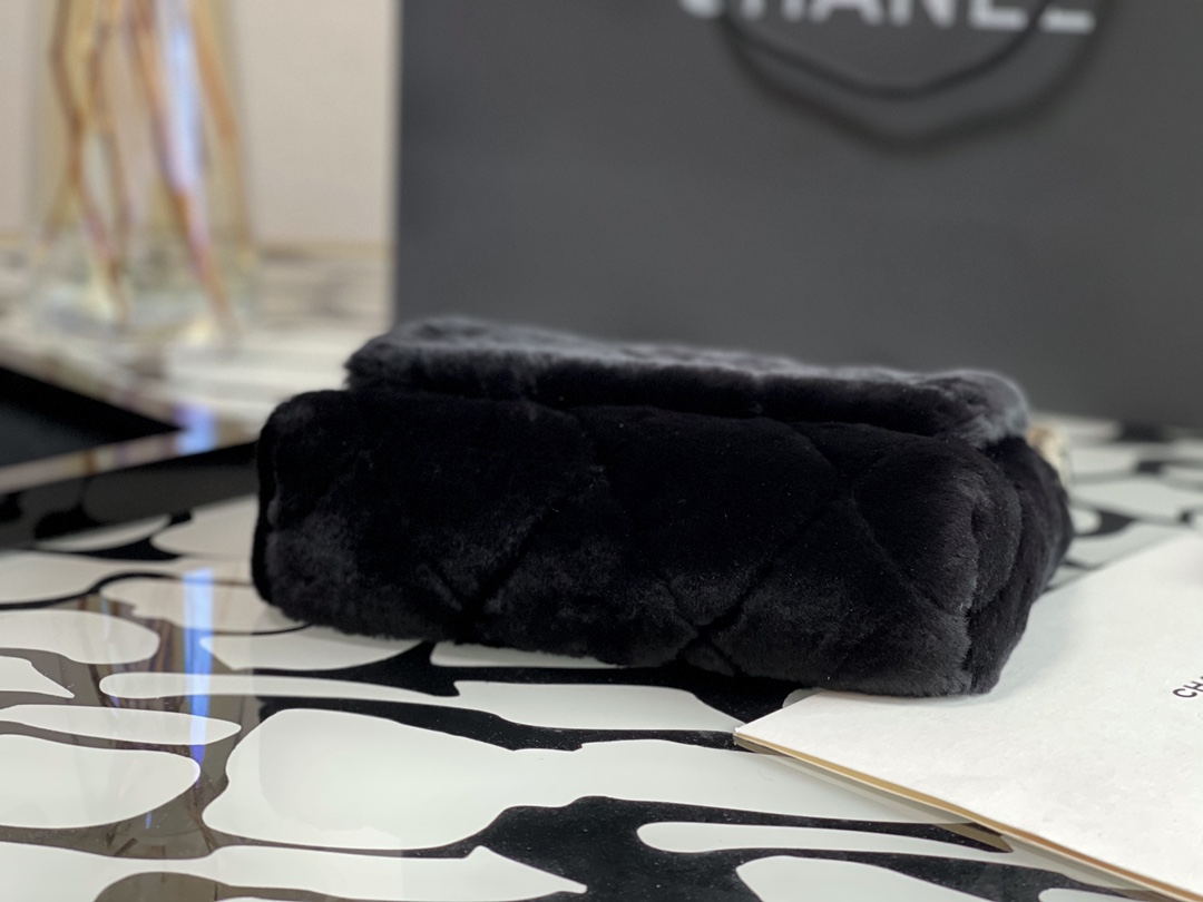 Ch**el shearling lambskin flap bag black as2240 15 21.5 6.5 cm