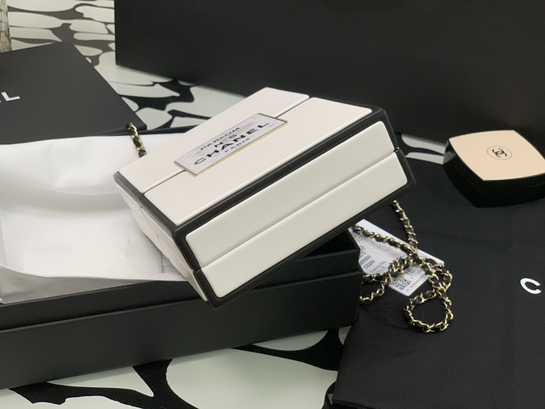 Ch**el no.5 box evening bag lambskin & gold-tone metal white & black as2473 18 × 13 × 5 cm