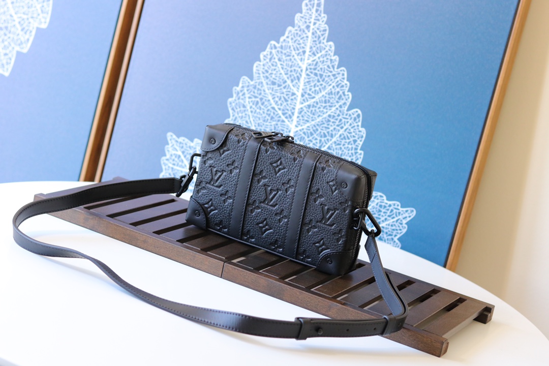 l0vis Vvtt0n soft trunk wallet taurillon monogram m80224 22.5 x 14 x 5 cm