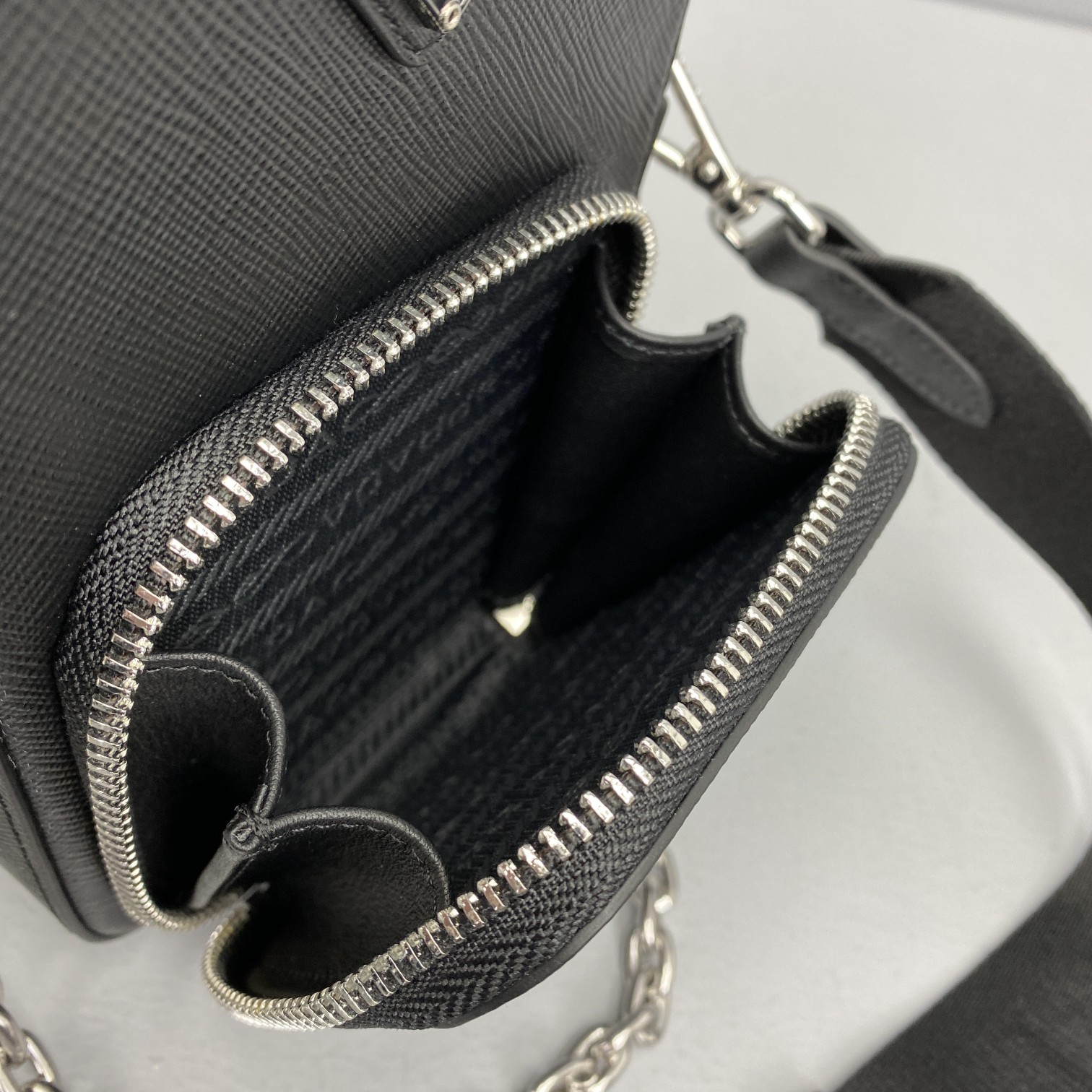 Pra*a saffiano leather mini bag black 1bh183 12 x 6.5 x 18 cm