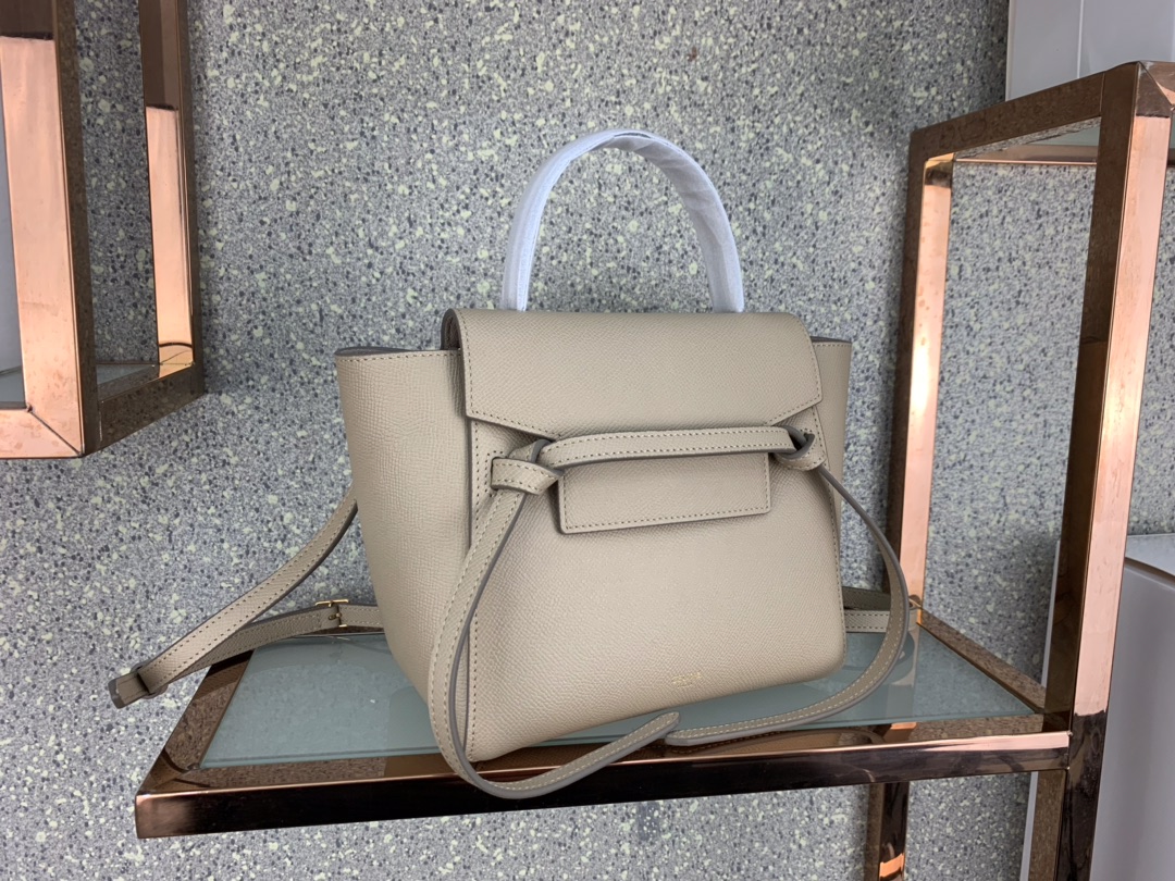 Ce1i*e nano belt bag in grained calfskin light taupe 189003 20 x 20 x 10 cm