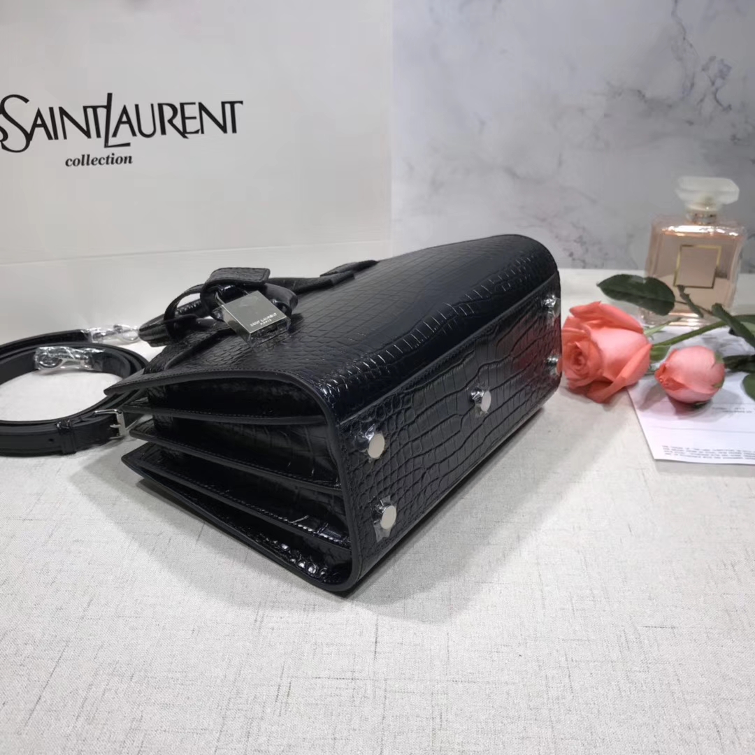 Y51 classic sac de jour nano in embossed crocodile shiny leather black 392035 22 x 18 x 11 cm