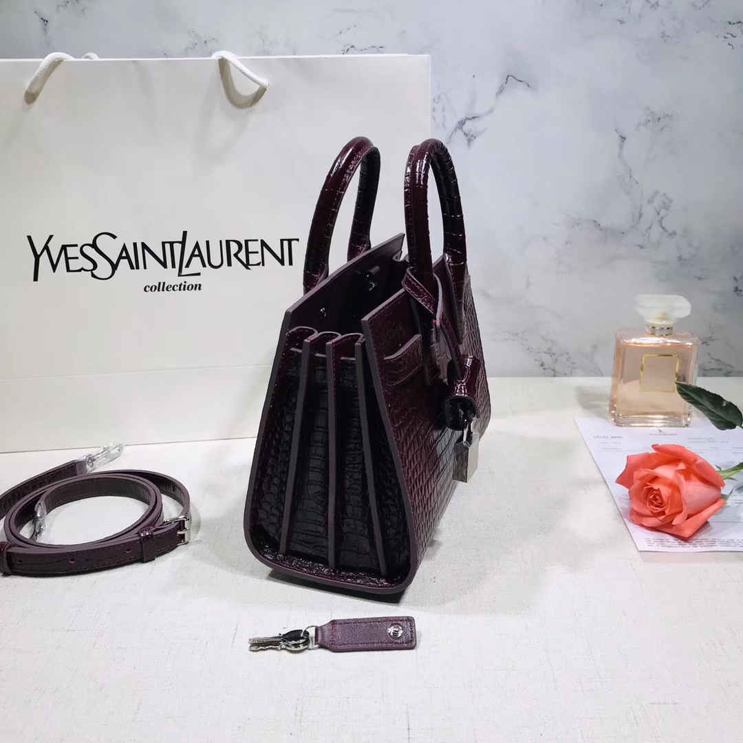 Y51 classic sac de jour nano in embossed crocodile shiny leather wine 392035 22 x 18 x 11 cm