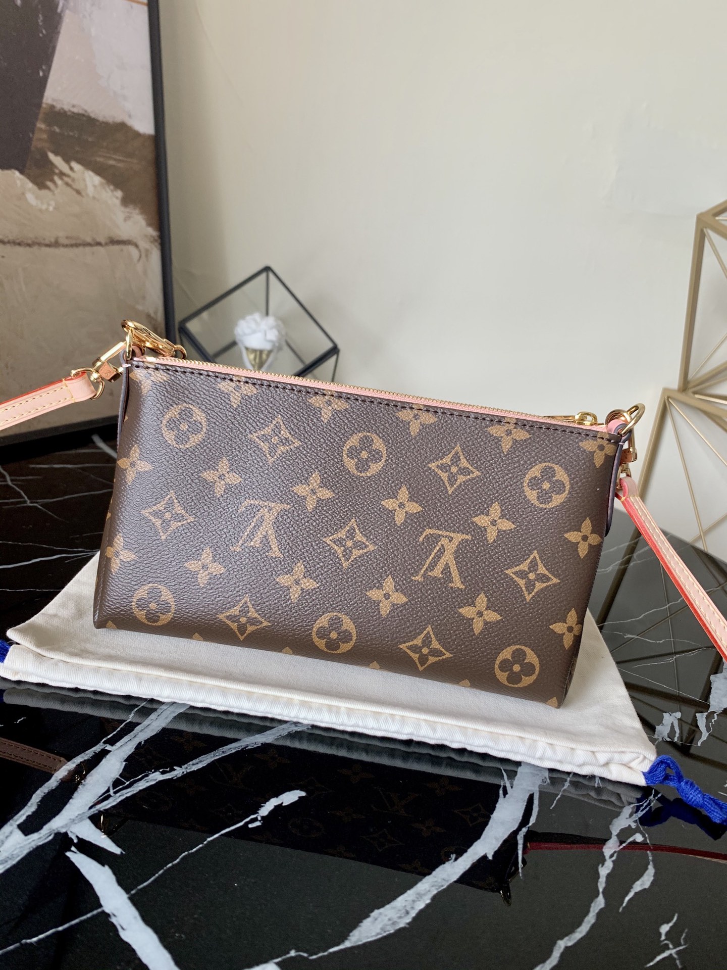 l0vis Vvtt0n pallas clutch chain shoulder bag pink m41638 23 x 13 x 5 cm