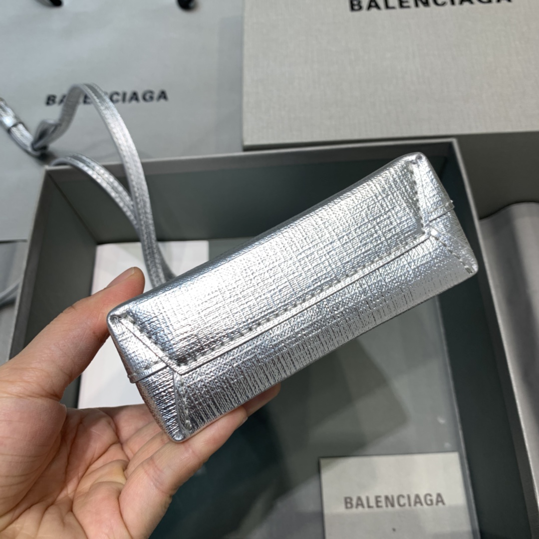 Ba1en*iaga shopping phone holder in silver 5938260 12 x 4.5 x 18 cm