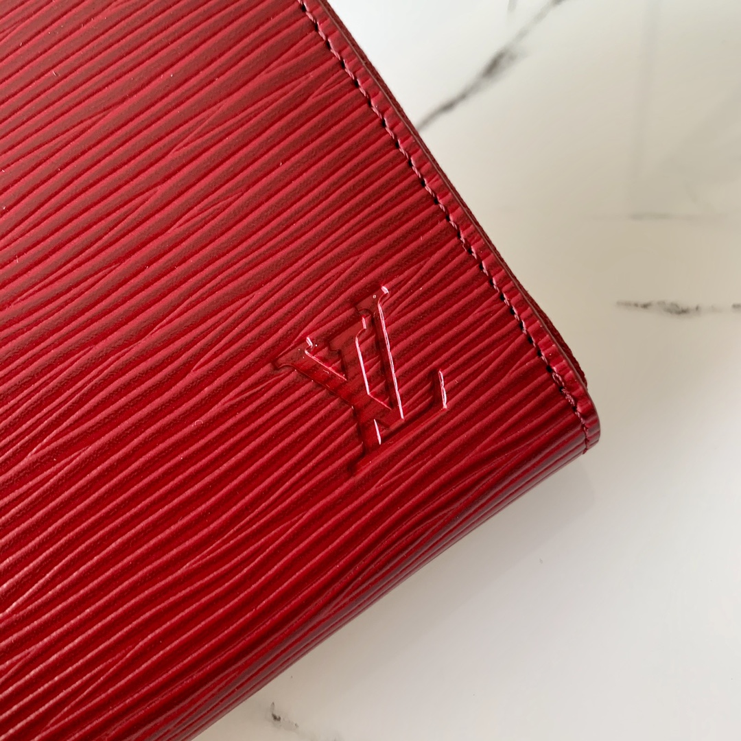 l0vis Vvtt0n zippy coin purse epi leather fuchsia m68759 11 x 8.5 x 2 cm